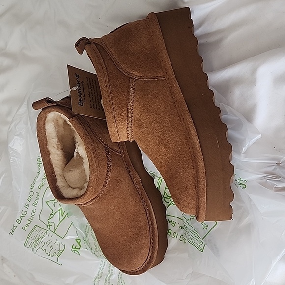 Bear Paw Retro Super Shorty - Picture 2 of 4